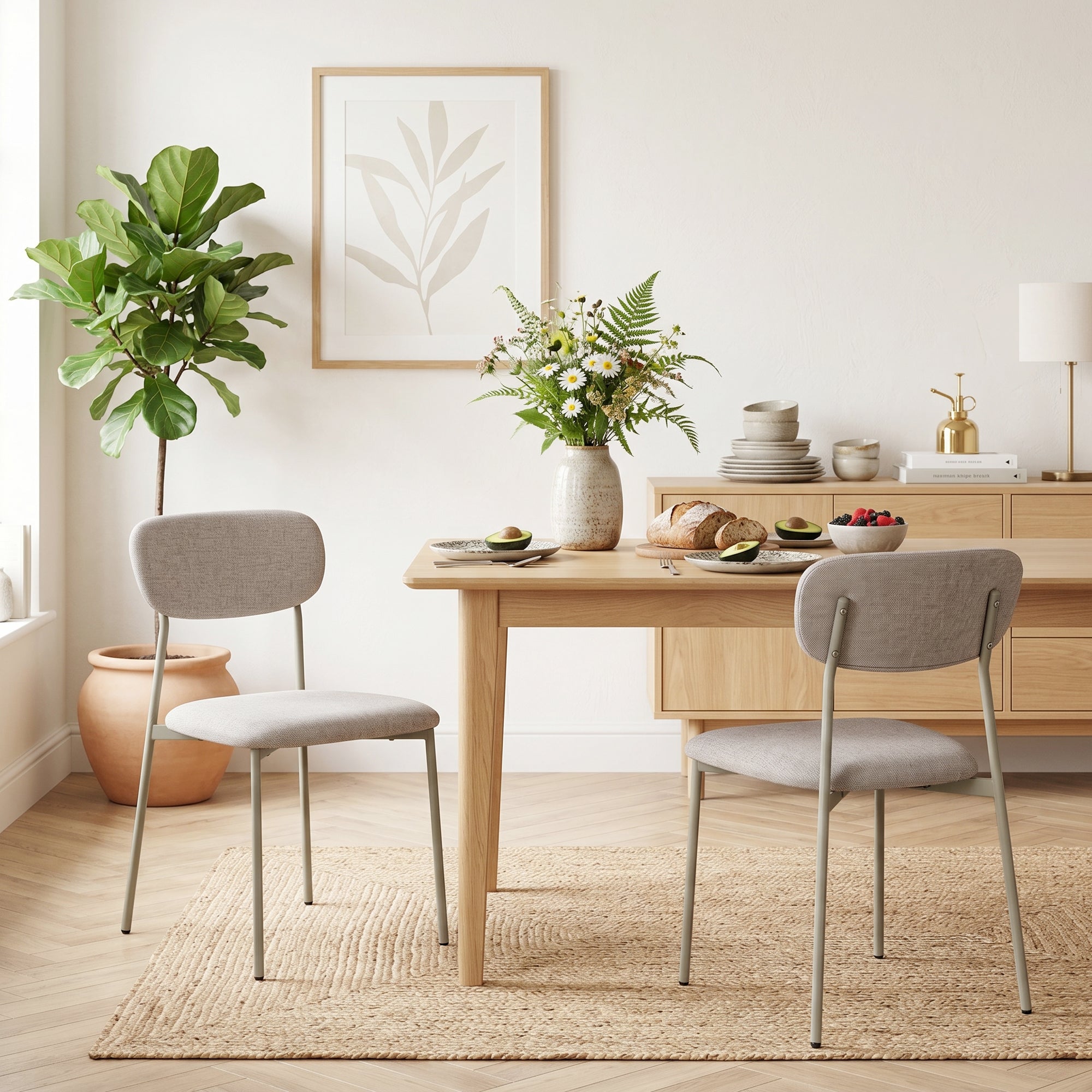Lot de 2 chaises de salle à manger modernes, chaises de cuisine empilables en tissu effet lin avec siège et dossier rembourrés, pieds en acier, marron clair