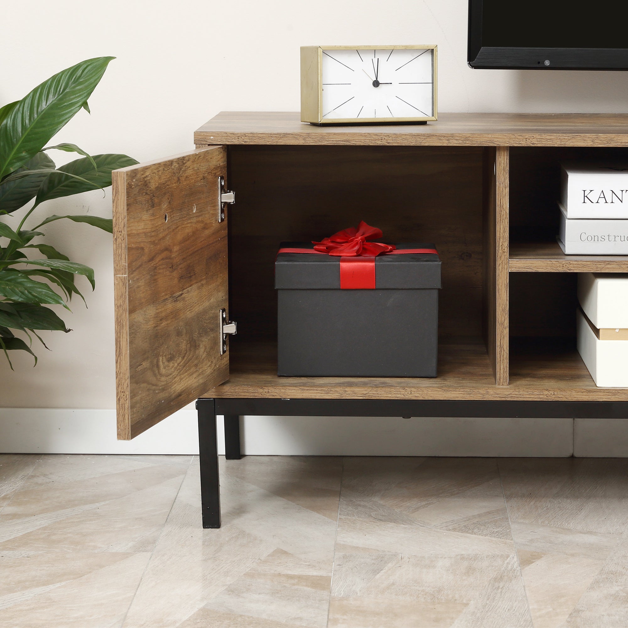 Meuble TV meuble télé bois banc TV pour téléviseur jusqu'à 50 pouces avec placard 2 tiroirs 2 niches 2 passe-câbles pour salon salle à manger chambre à coucher, 132 x 39 x 45,5 cm marron noir