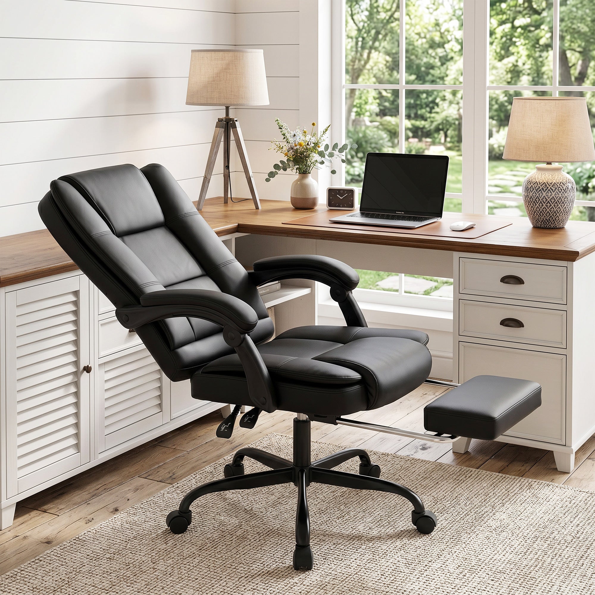 Chaise de Bureau Ergonomique, Fauteuil de Bureau Inclinable en PU avec Repose-Pieds Rétractable, Hauteur Réglable, Dossier Haut, Coussin Épais, Accoudoirs Liés, Pivotant 360°, Noir