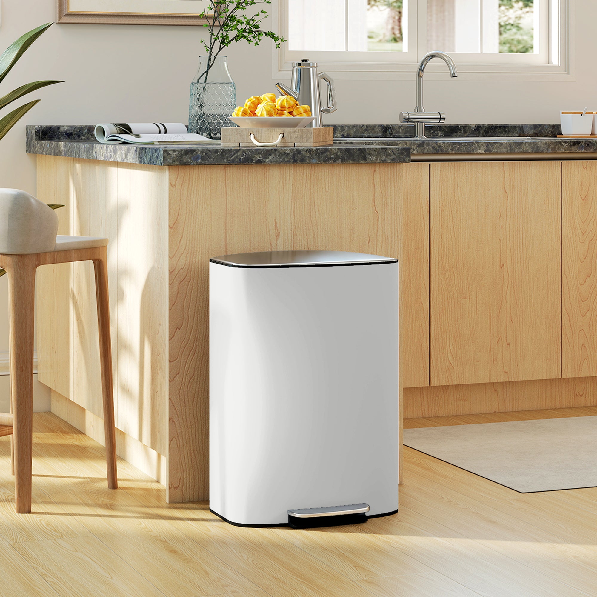 Poubelle de cuisine 50 L poubelle à pédale avec fonction maintien ouvert, couvercle à fermeture douce, pédale, en acier inoxydable, blanc crème, 45,1 x 36,5 x 62,6 cm