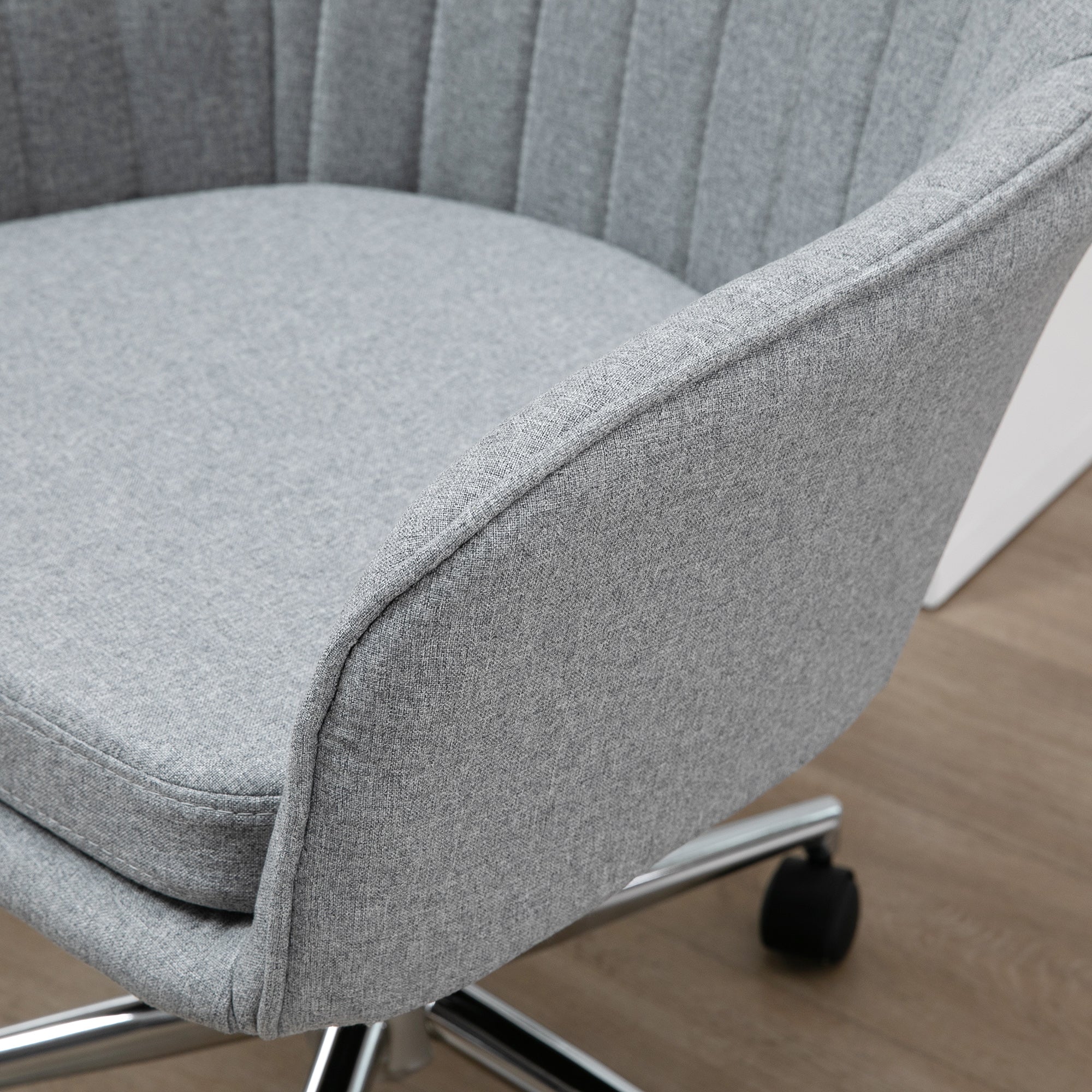 Chaise de bureau design contemporain dossier accoudoirs striés hauteur réglable pivotant 360° piètement chromé lin gris clair