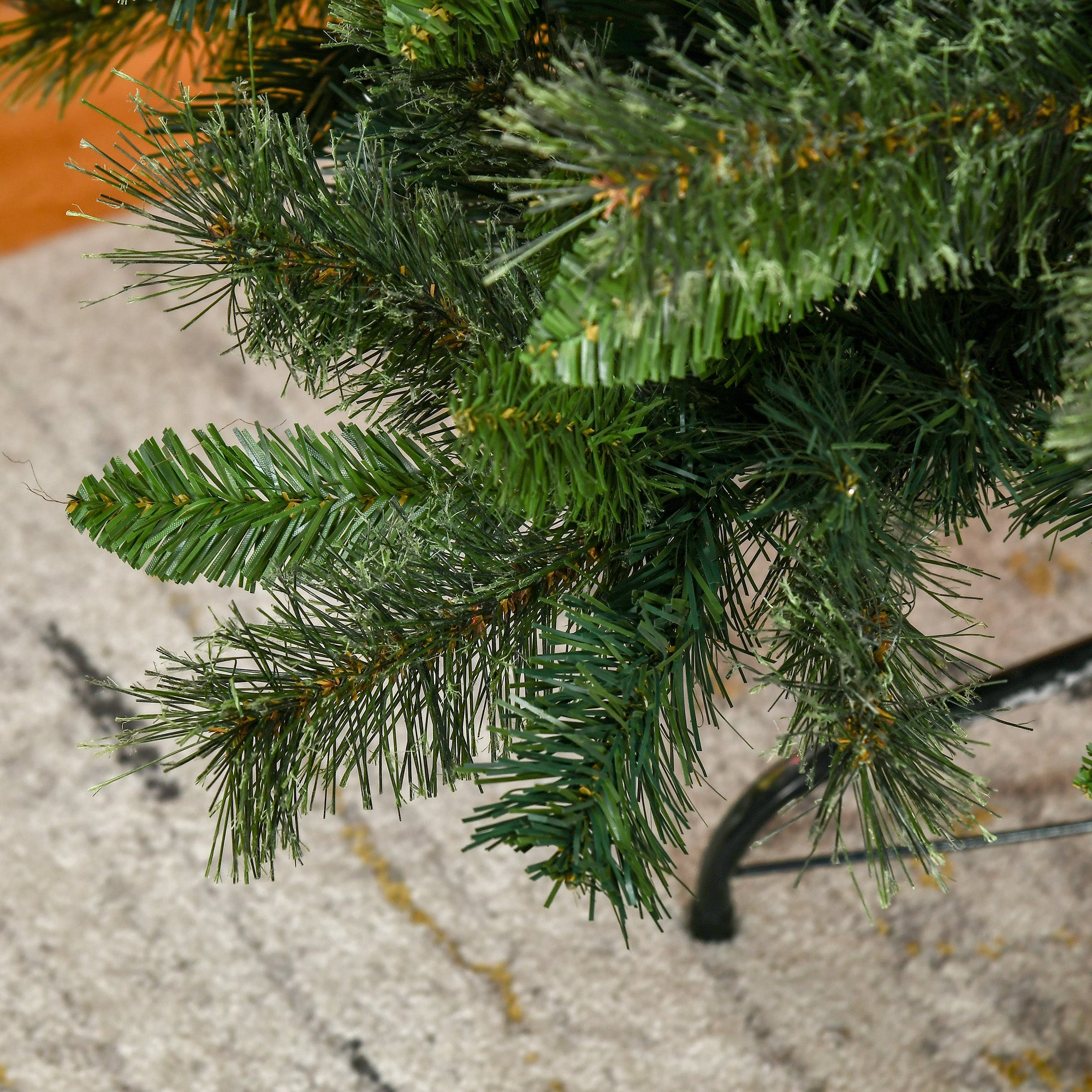 Sapin arbre de Noël artificiel 150 cm 665 branches + support pied vert