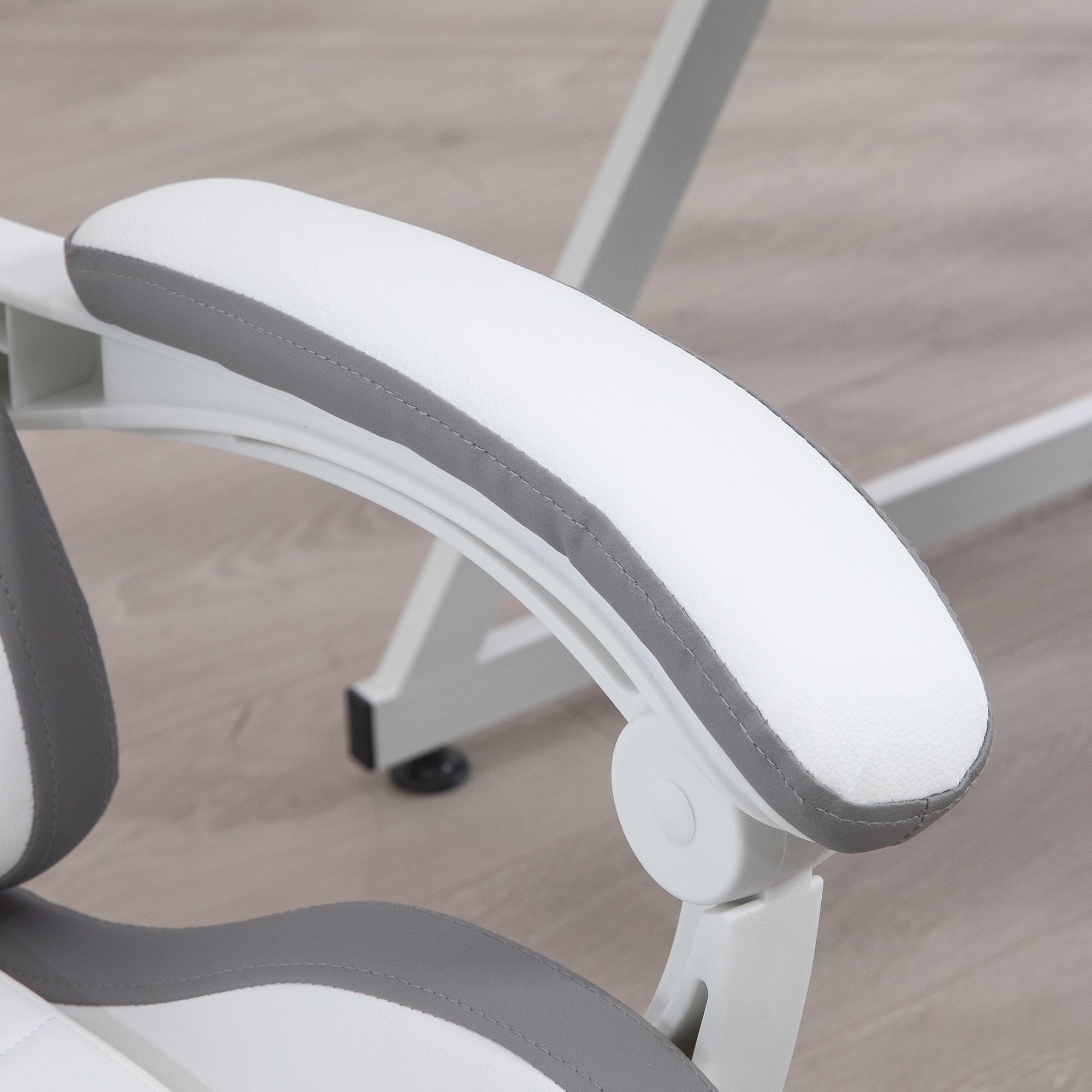 Chaise gaming fauteuil gaming ergonomique repose-pieds télescopique, dossier inclinable à 135°, appui-tête réglable et soutien lombaire, fauteuil de bureau 360° rotatif en similicuir, blanc
