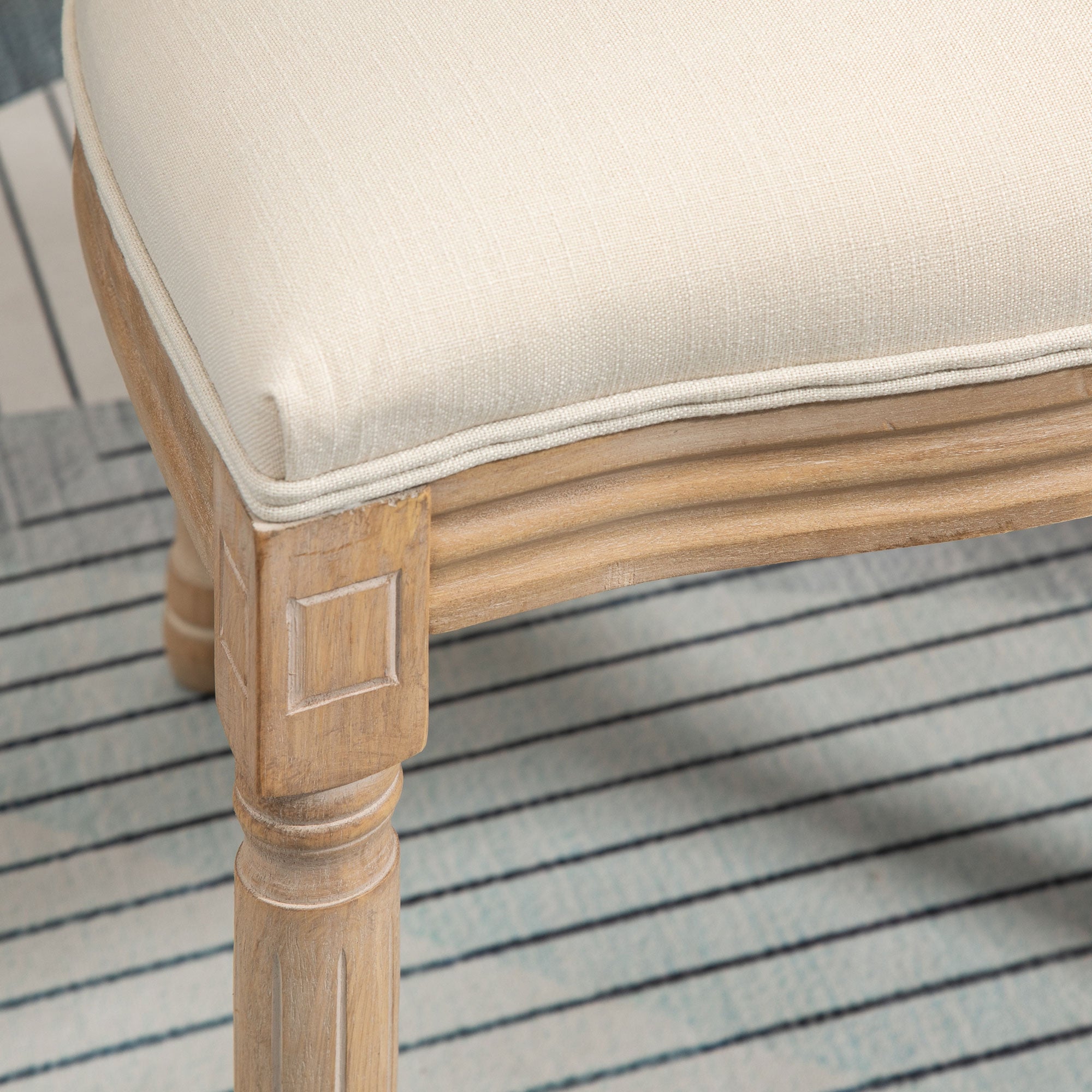 Lot de 2 chaises de Salle à Manger - Chaise de Salon médaillon Style Louis XVI - Bois Massif sculpté, patiné - Dossier cannage - Aspect Lin Crème