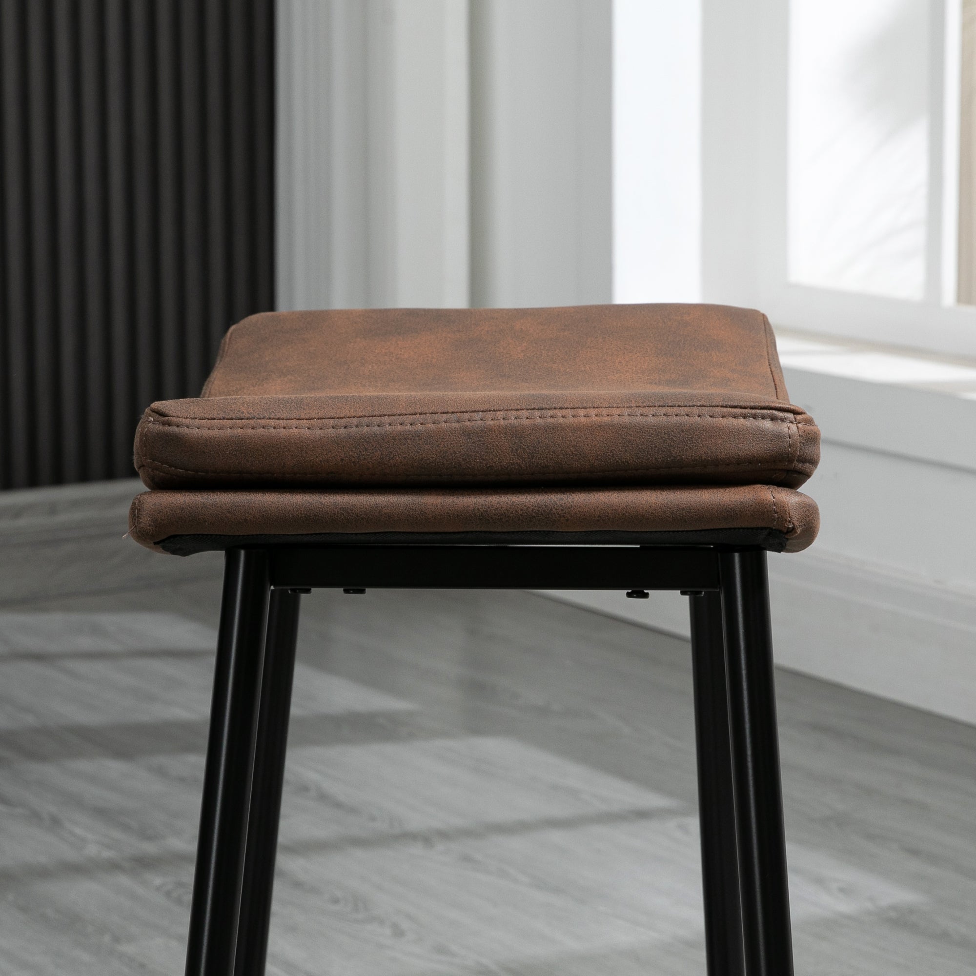 Lot de 2 tabourets de bar chaises hautes avec repose-pieds acier - style industriel - assise incurvée - 48,5 x 38,5 x 68,5 cm marron noir