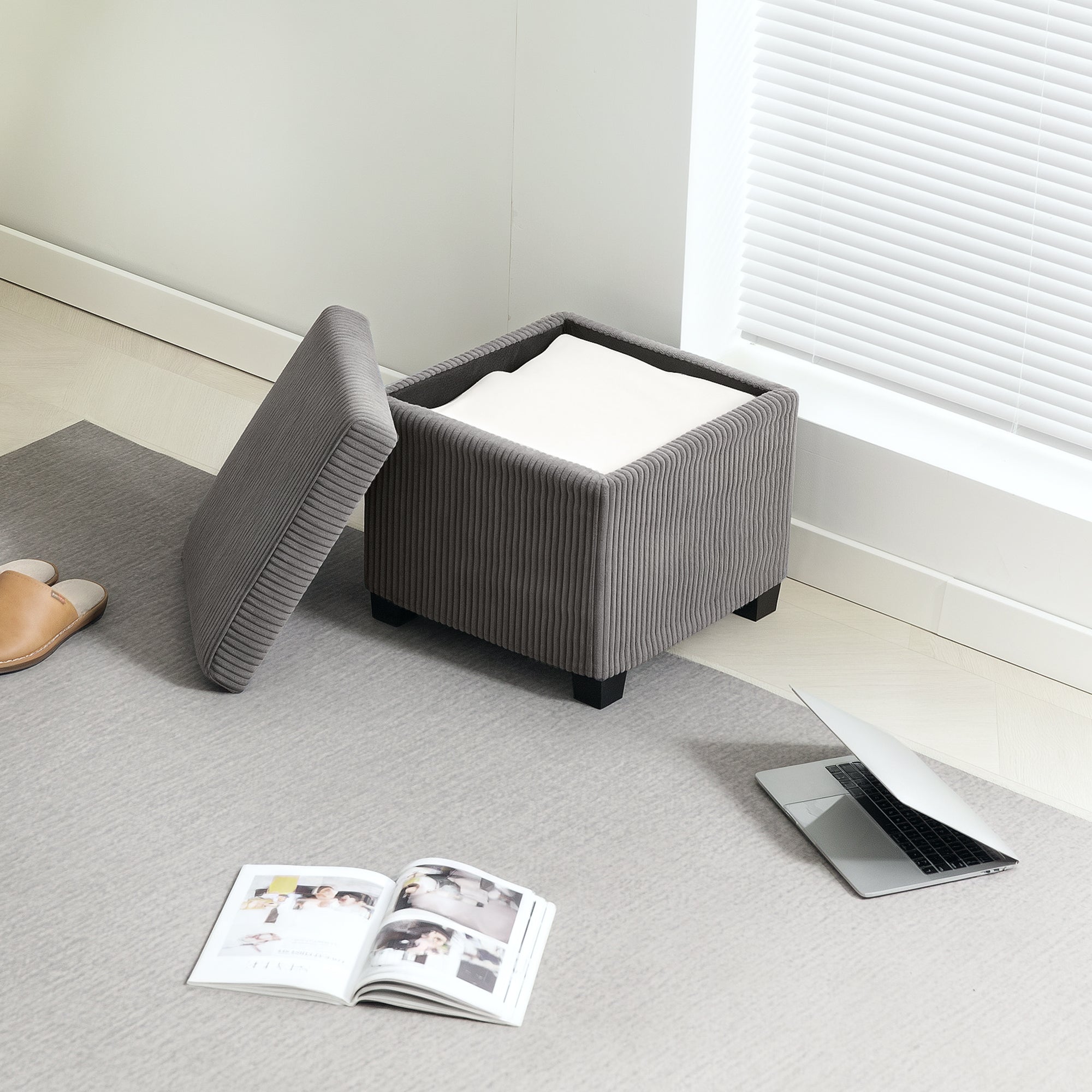 Coffre pouf rangement 30 L, tabouret de rangement avec couvercle amovible, ottoman repose-pied cube rembourré en velours côtelé, pour salon chambre entrée, charge 120 Kg, 40 x 40 x 40 cm, gris