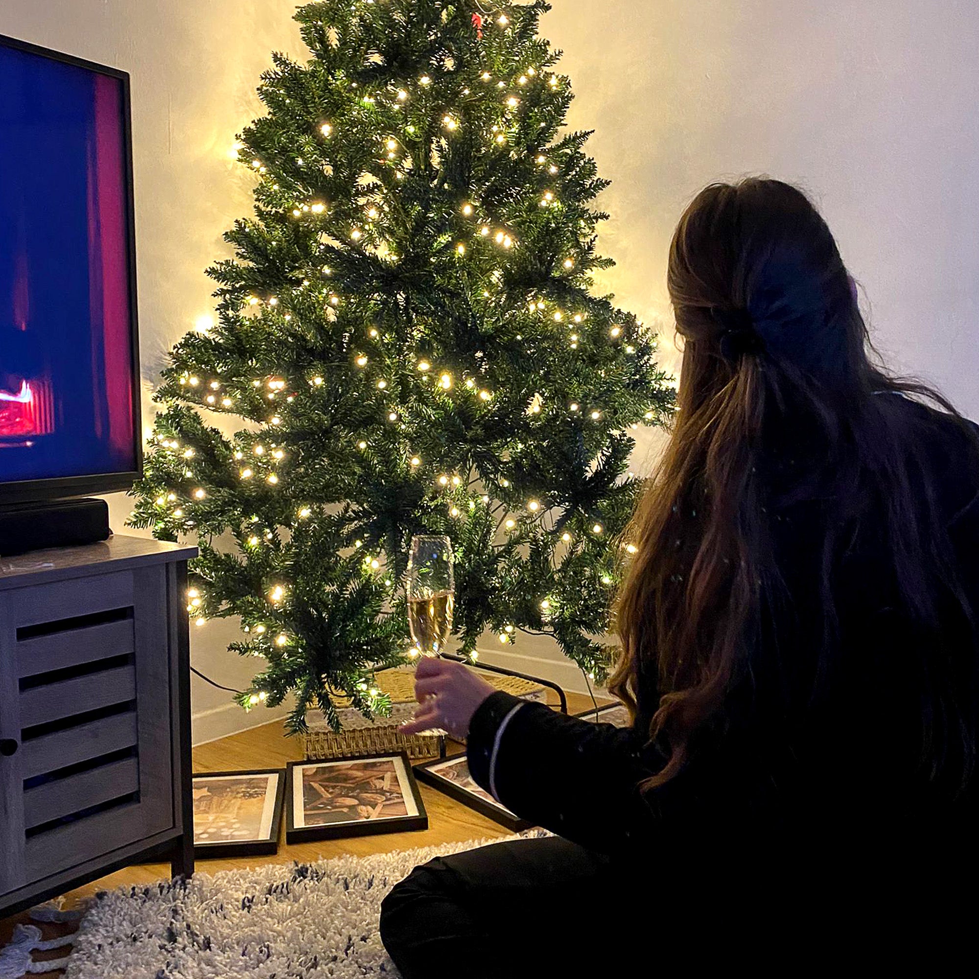 Sapin de Noël Artificiel Lumineux 210H cm LED x 700 Blanc Chaud + Support Pied 2154 Branches Vert