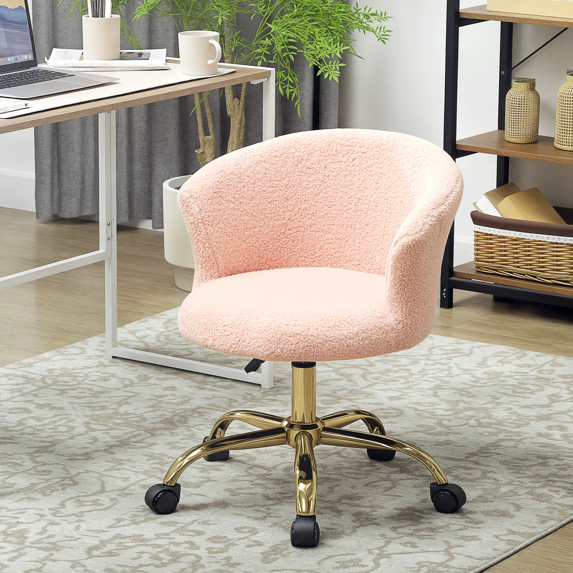 Chaise bureau ergonomique en polaire Teddy, chaise coiffeuse, fauteuil pivotante avec hauteur réglable, assise rembourrée et piètement acier doré, pour bureau, salon, chambre, rose