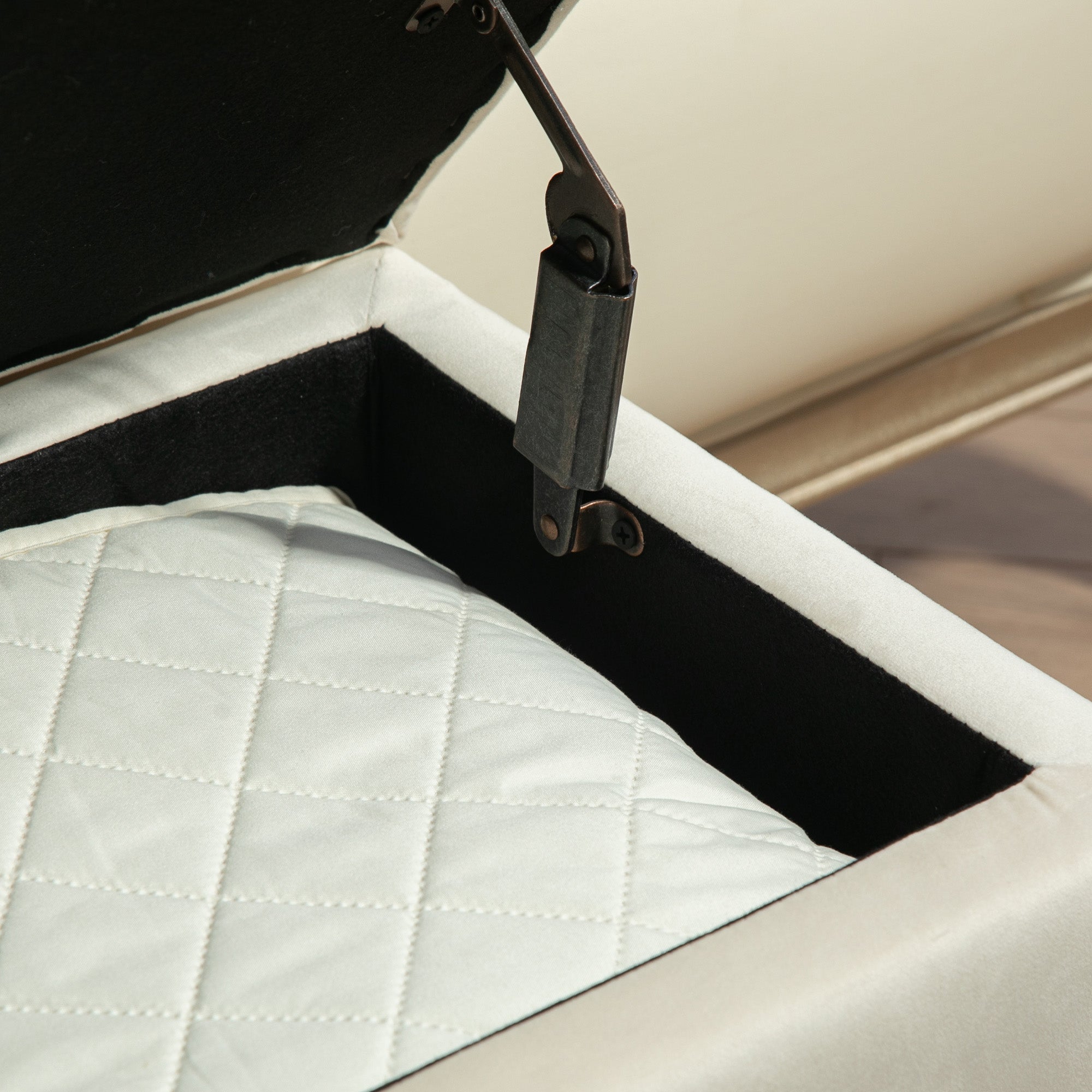 Banc de rangement, coffre de rangement, avec couvercle, tissu effet velours, pieds en bois, charge jusqu'à 120 kg, pour salon, chambre, entrée, 80 x 35 x 40 cm, crème