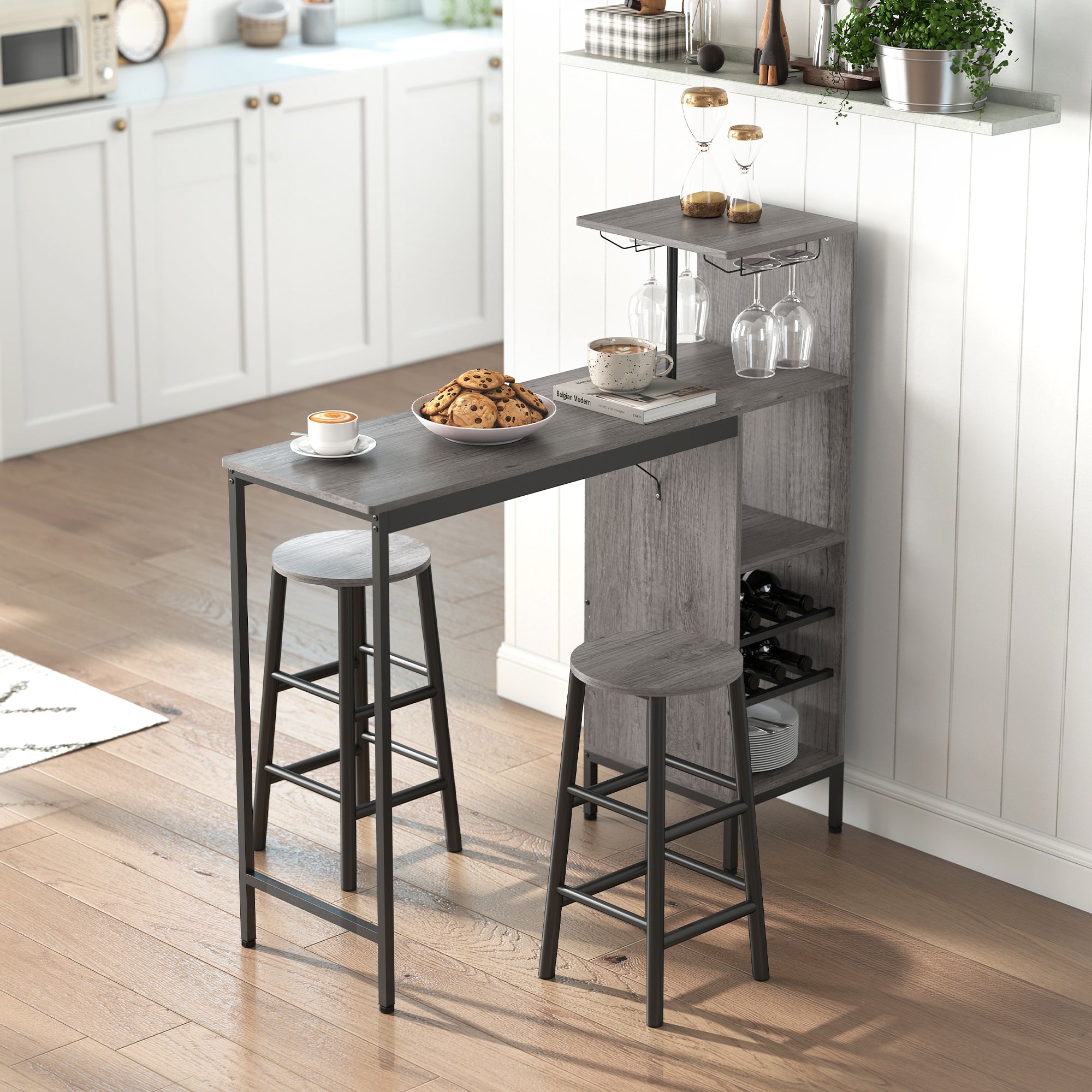 Ensemble table de bar avec tabourets, table à manger debout avec 2 chaises de bar rond avec repose-pieds, avec étagères de rangement, casiers à vin, porte-verres, effet bois naturel