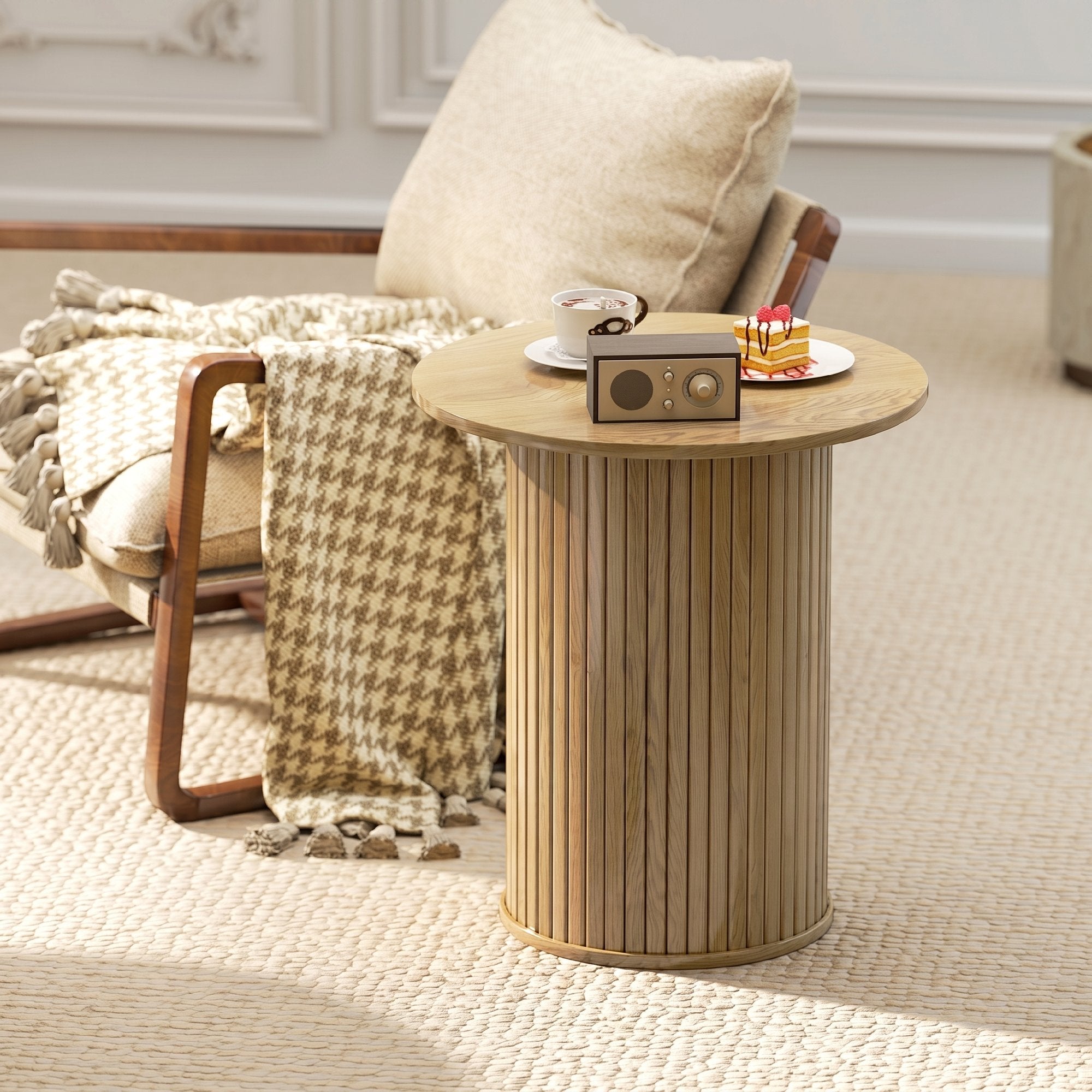 Table d'appoint ronde Ø 48 cm, table basse avec pieds cannelés, pour salon, chambre ou petit espace, chêne