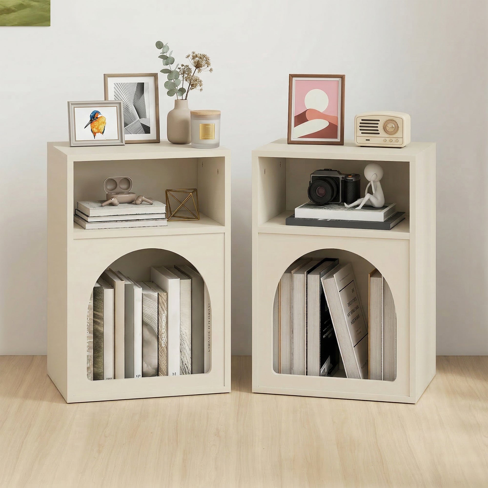 Lot de 2 tables de chevet, table de nuit avec compartiments ouverts, design arqué, chevet de lit pour chambre à coucher, salon, 40 x 30 x 60 cm, crème