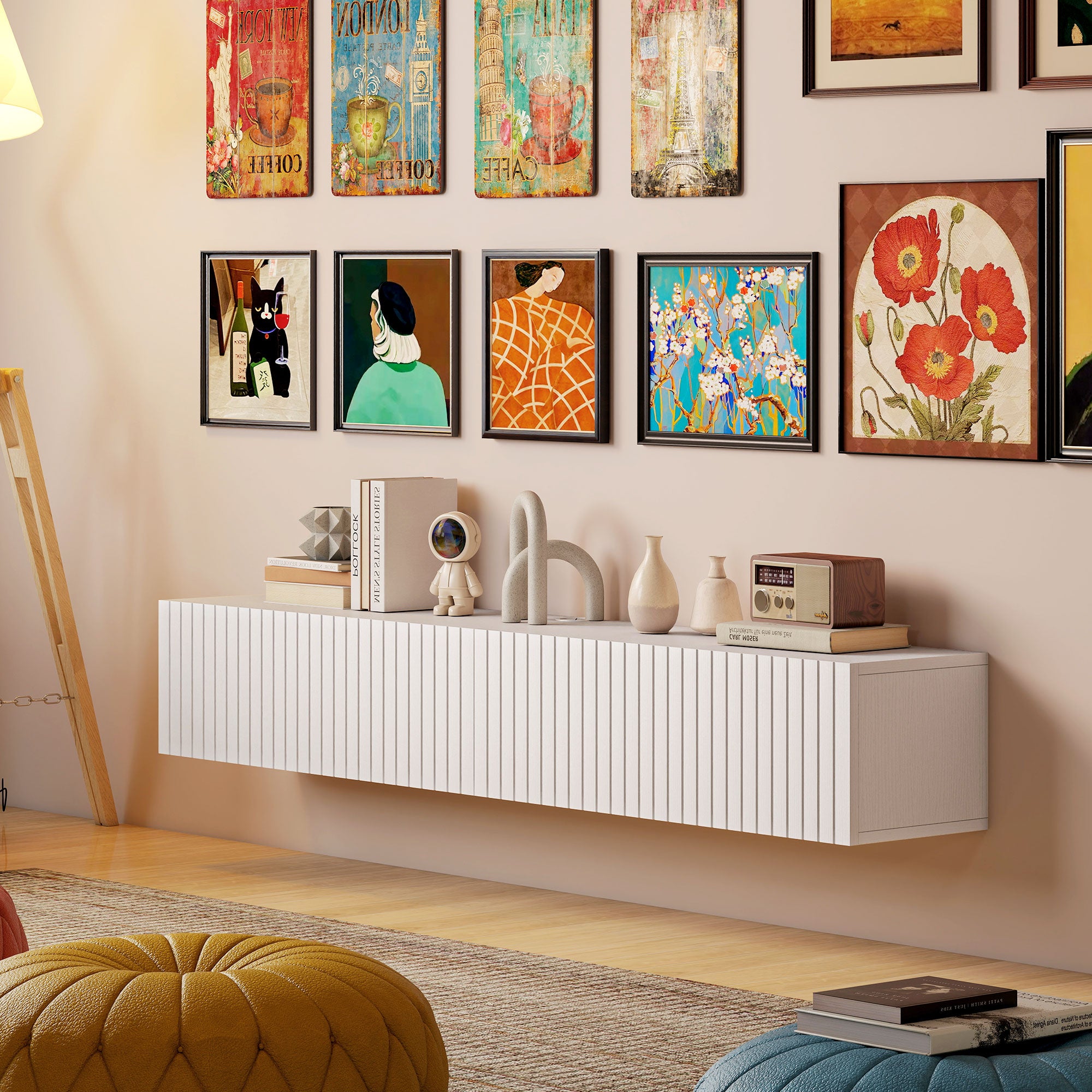 Meuble TV suspendu flottant 140 cm, meuble télé pour téléviseur jusqu'à 72 pouces avec 2 portes cannelées rabattables, banc TV mural pour salon, chambre à coucher, blanc