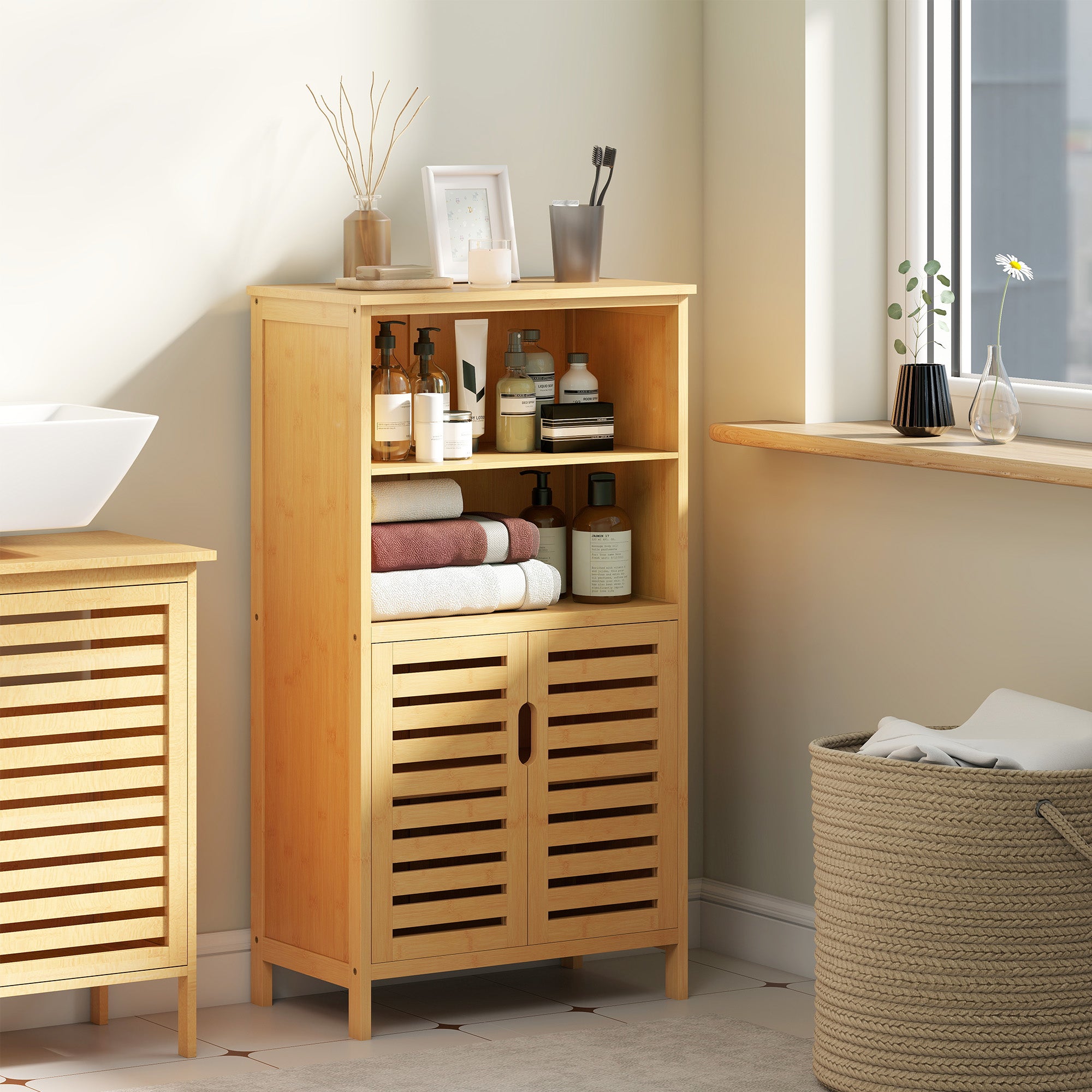 Meuble de salle de bain placard de rangement meuble de rangement sur peids en bambou avec 2 portes et 2 compartiments - 50 x 29 x 92 cm