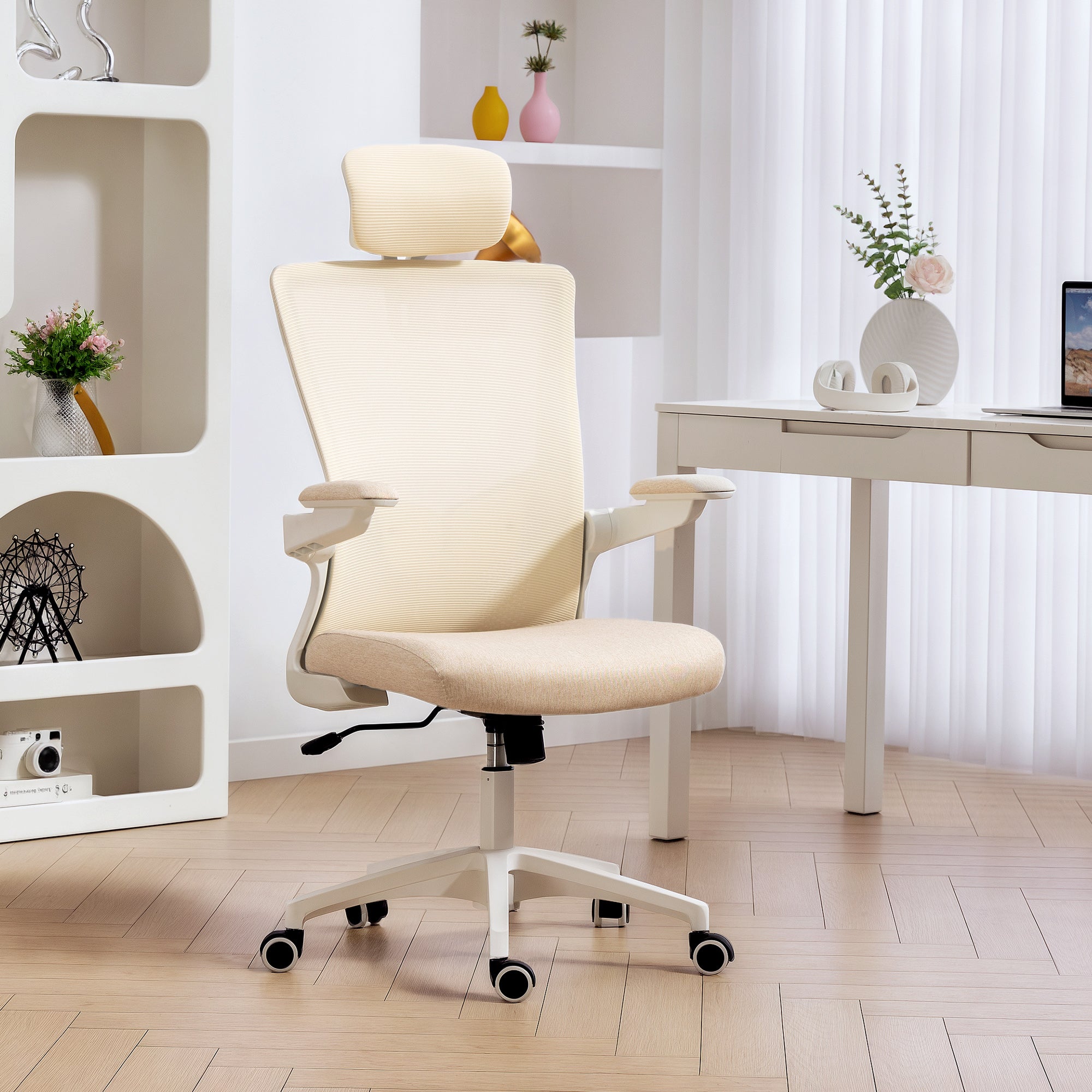 Chaise bureau ergonomique, fauteuil de bureau avec hauteur réglable, soutien lombaire, appui-tête, accoudoirs relevables, fonction bascule, pivotant à 360° et roulettes, beige