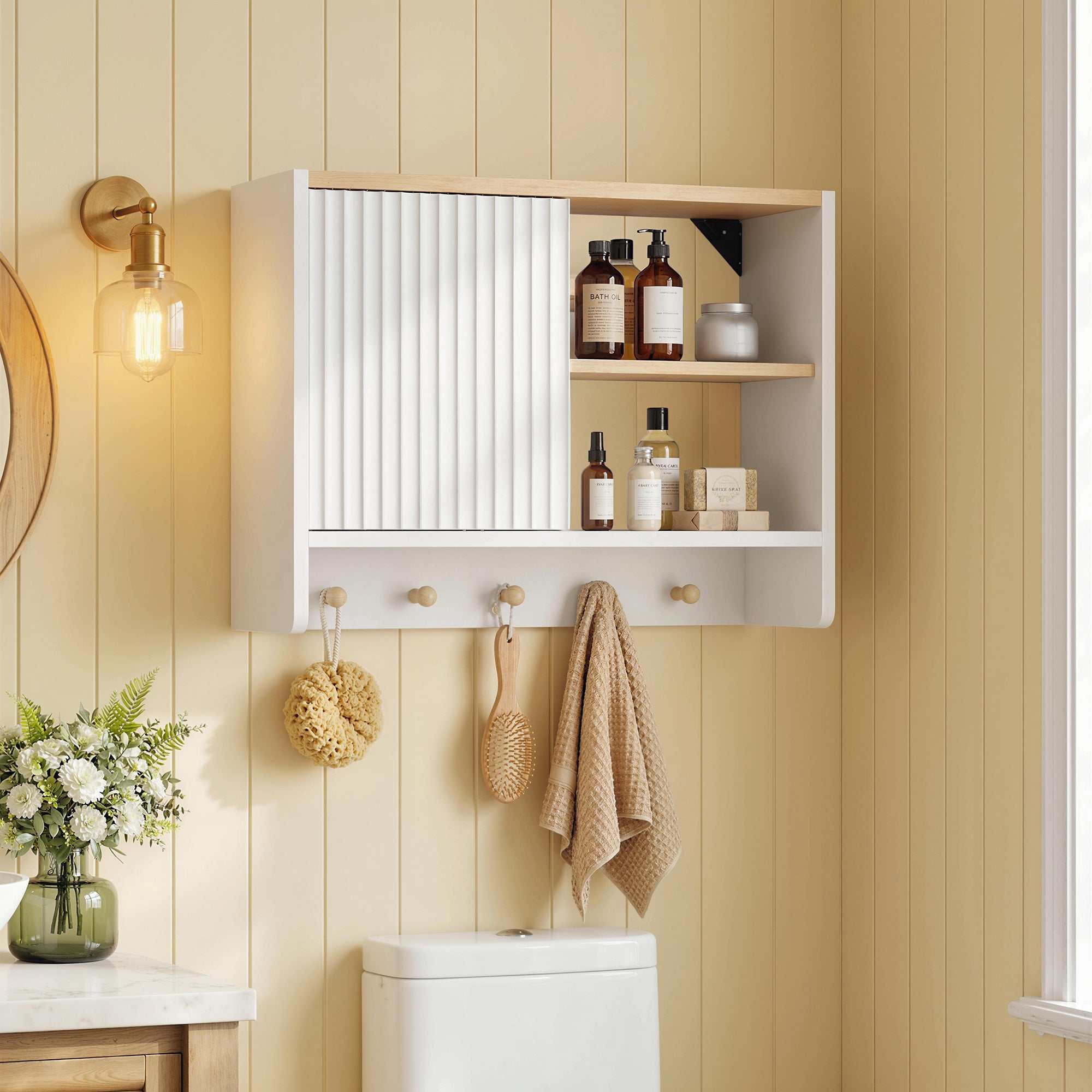 Armoire murale de salle de bain, meuble de rangement suspendu pour salle de bains avec porte, étagères ouvertes et 5 crochets, meuble WC suspendu, 60 x 20 x 40 cm, blanc et chêne