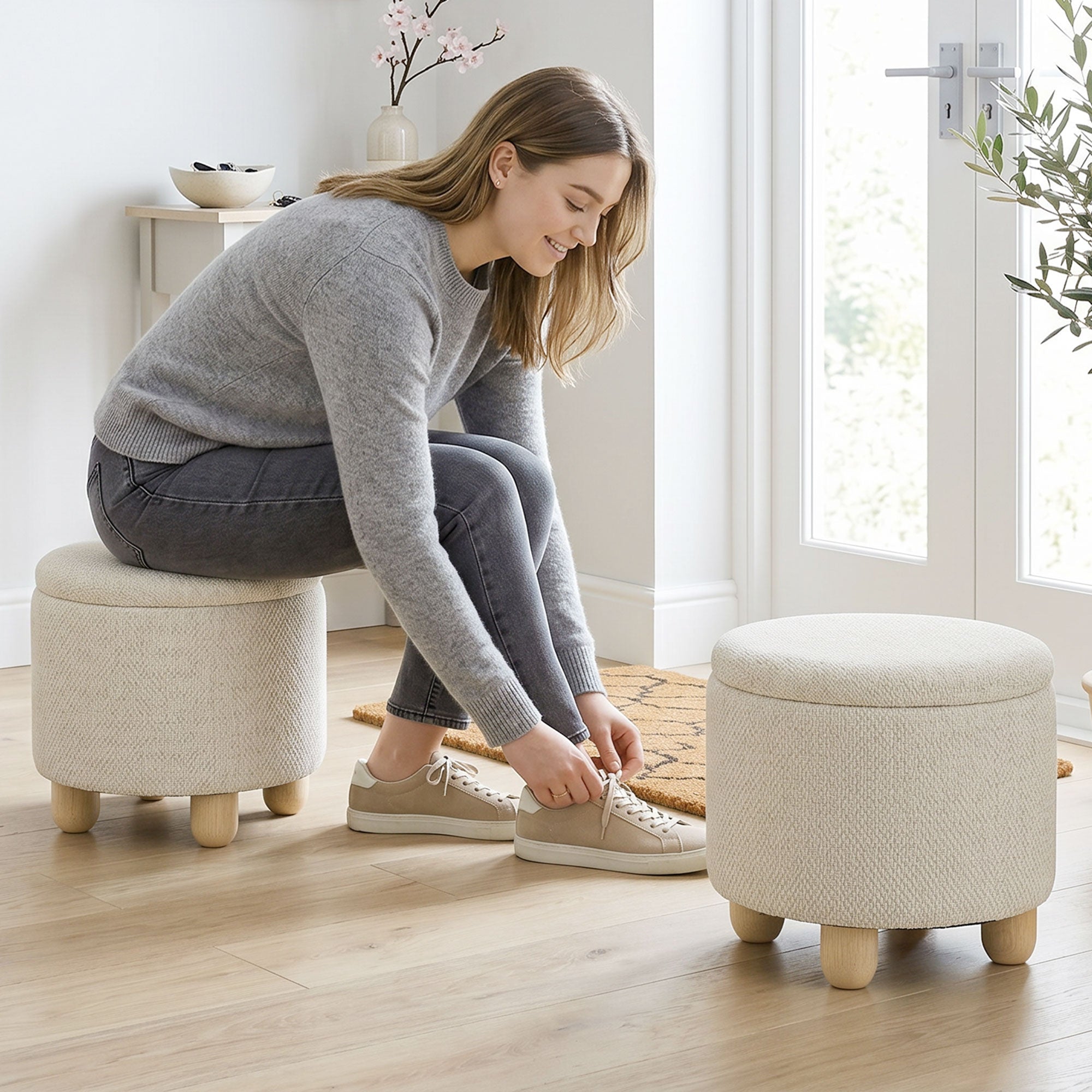 Pouf Coffre de Rangement Rond en Toile de Jute, Repose-pieds avec Couvercle, Pieds Bois Hévéa, Tabouret de Rangement pour Chambre, Couloir, Salon, Ø 38,5 x 33,5 cm, Beige