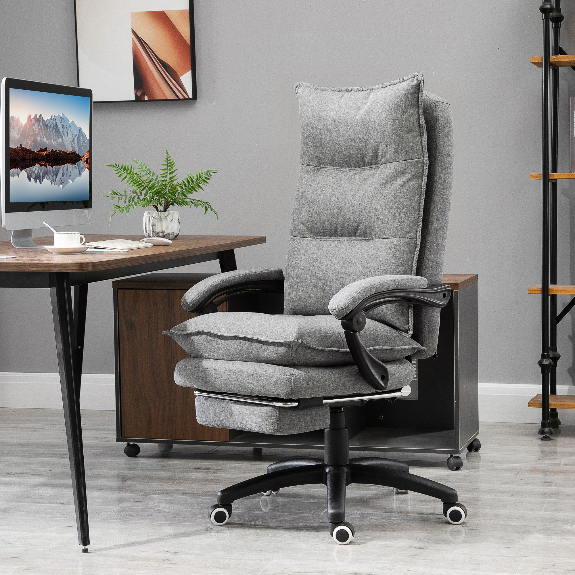 Fauteuil de bureau massant, chaise de bureau, chaise ergonomique avec hauteur réglable, dossier inclinable, repose-pied intégré et télécommande filaire, pivotant à 360°, toile de lin gris