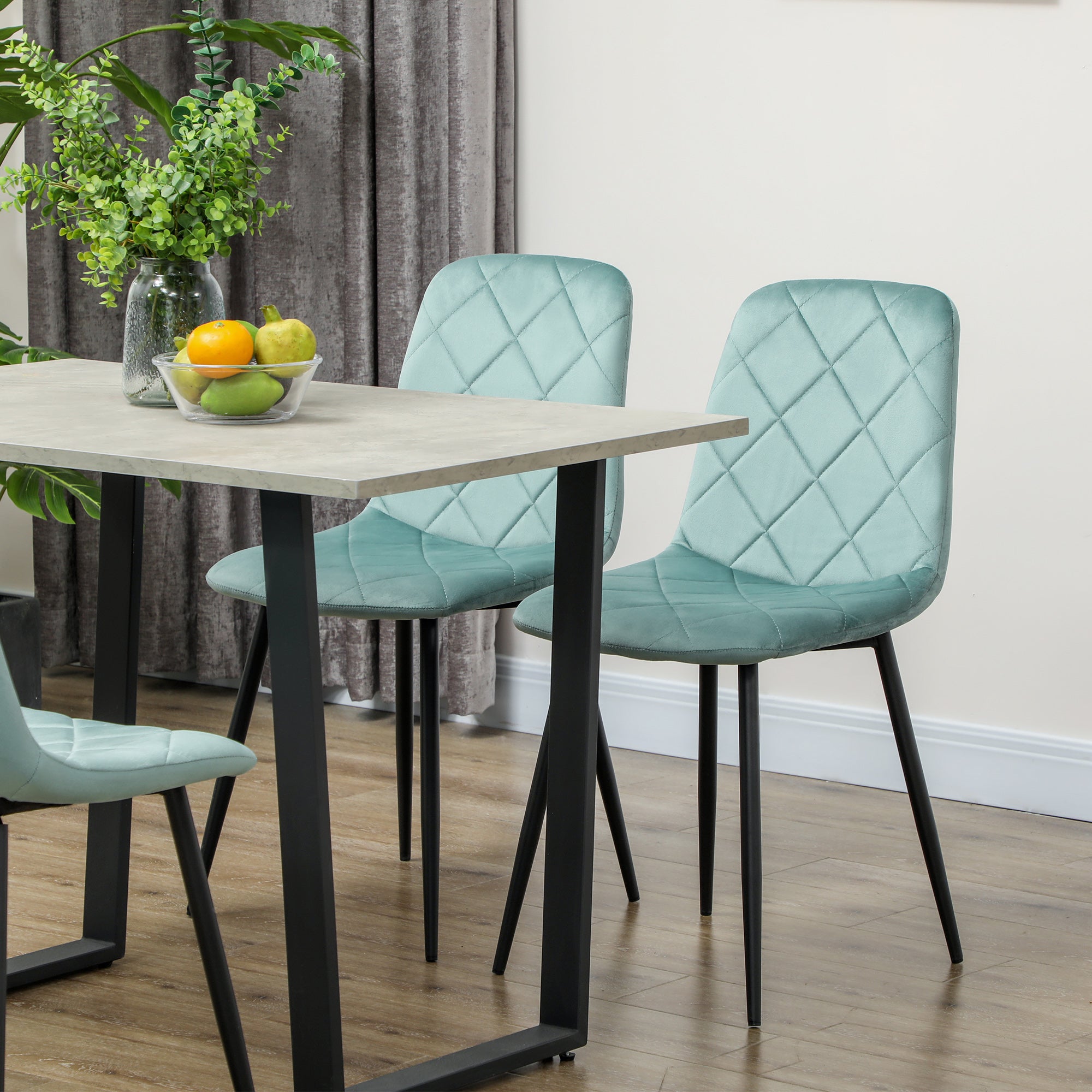 Lot de 4 chaises de salle à manger, chaises de cuisine rembourrées avec dossier haut, pieds en acier et tissu effet velours, pour salon, chambre, cuisine, vert