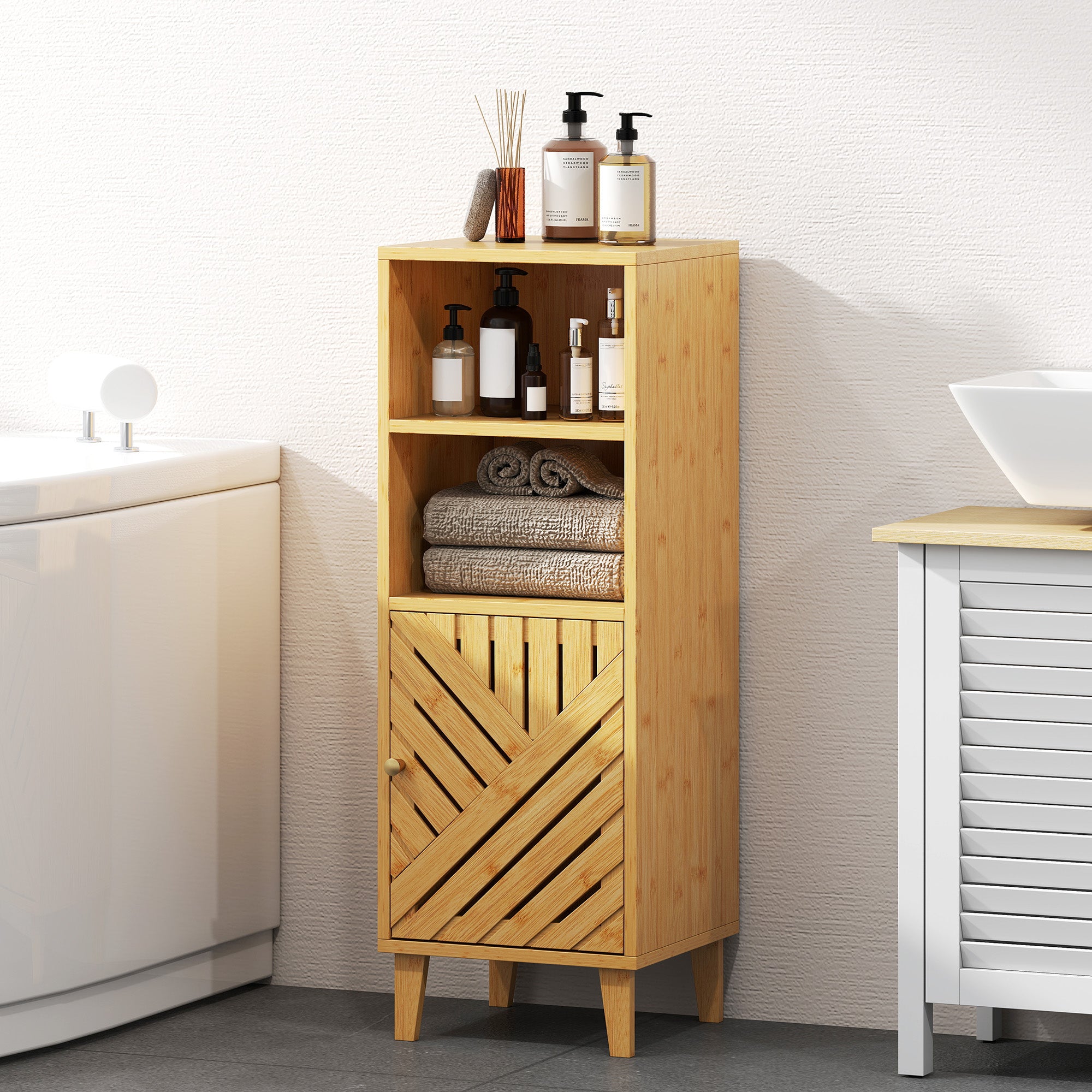 Meuble de salle de bain, meuble de rangement, armoire salle de bain avec 1 placard, 2 compartiment ouvert, porte et pieds en bambou, 32 x 30 x 90 cm, effet bois naturel
