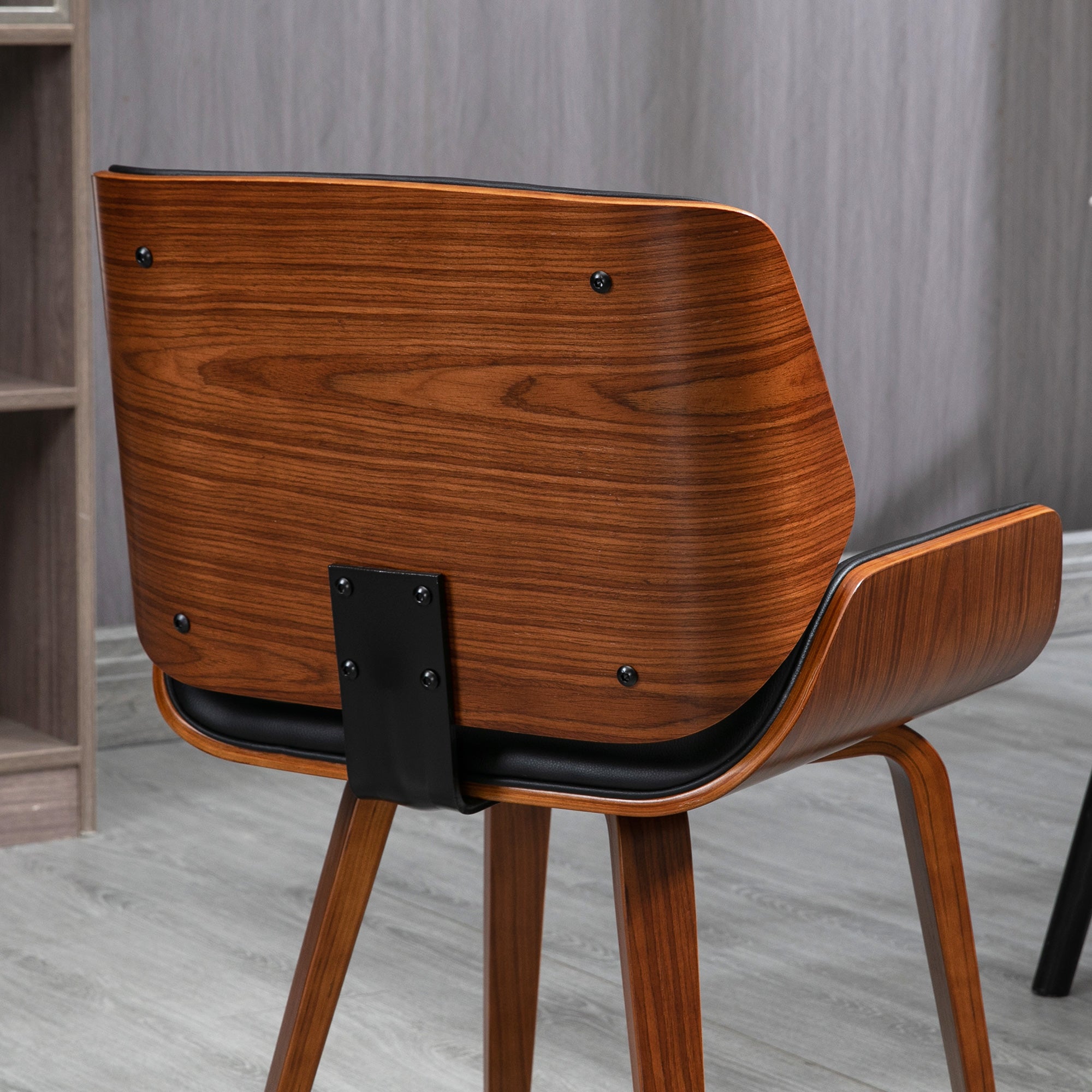 Lot de 2 chaises de salle à manger style vintage assise revêtement synthétique noir et pieds en bois