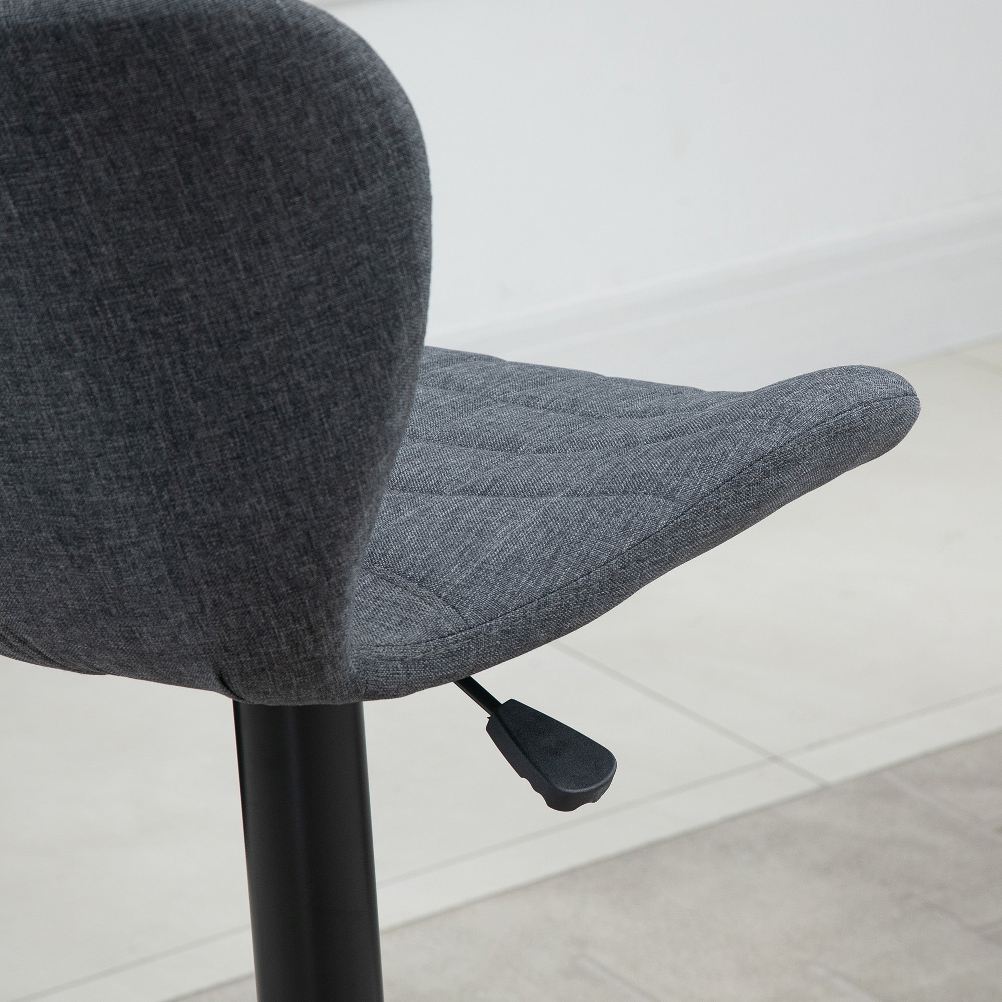 Lot de 2 Tabouret de Bar Design Dossier incurvé capitonné Hauteur d'assise réglable 61-81 cm pivotant 360° Repose-Pied Velours Gris