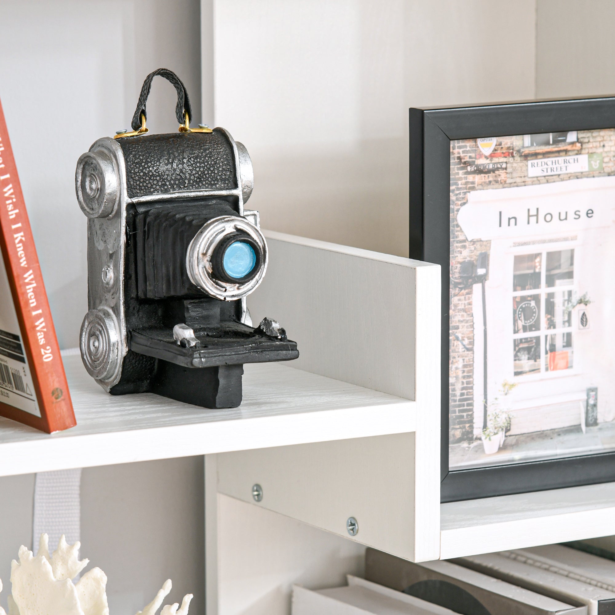Bibliothèque, étagère de rangement à 6 niveaux, bibliothèque haute, étagère à livres moderne, design irrégulier, pour salon, chambre, bureau, 60 x 21 x 162,5 cm, blanc