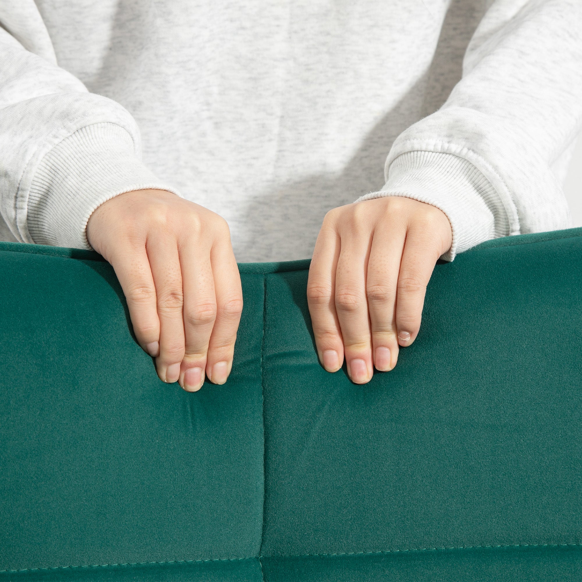 Fauteuil à bascule, rocking chair, revêtement en velours, fauteuil allaitement, chaise à bascule, structure en acier, pieds en bois massif, vert foncé