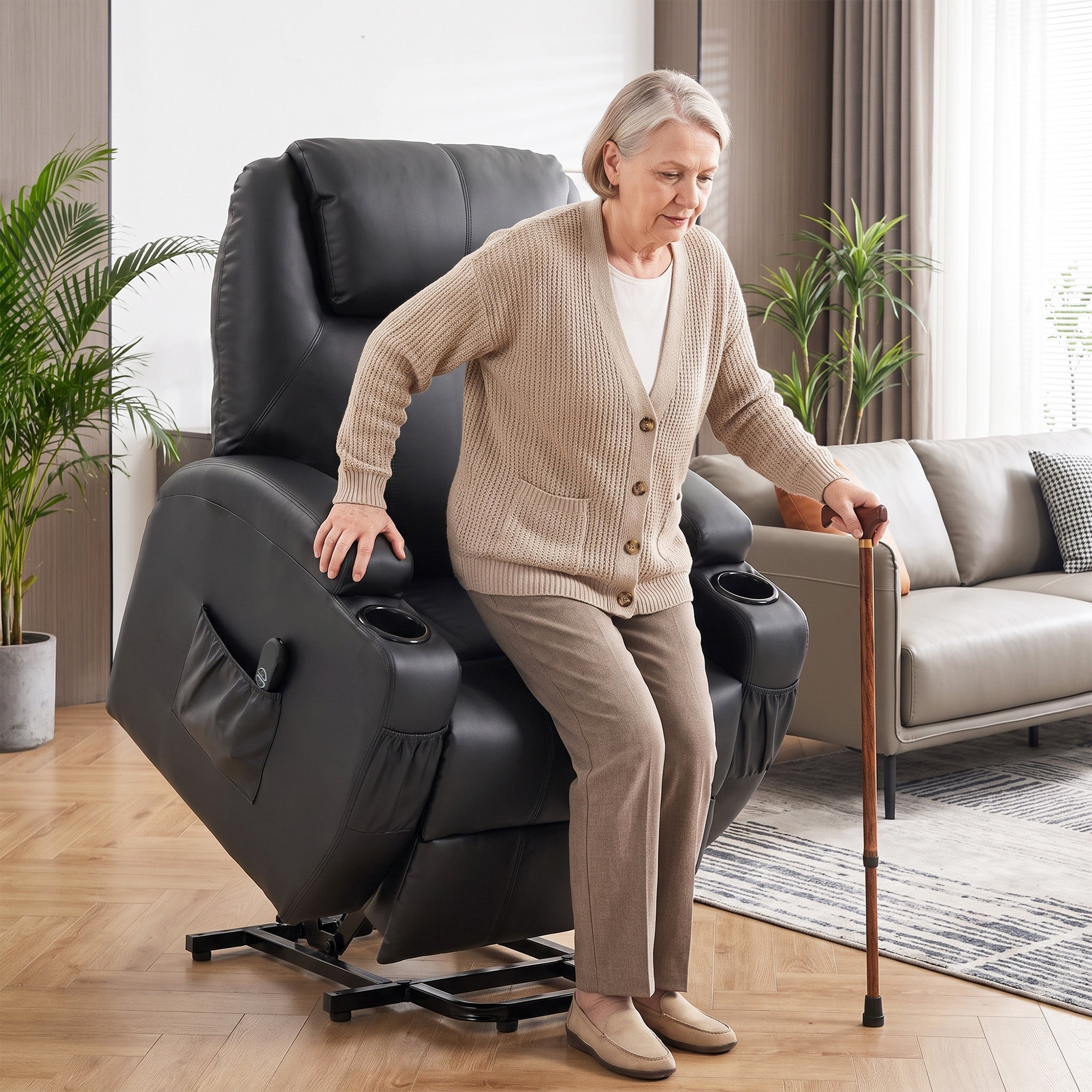 Fauteuil releveur électrique, fauteuil relax électrique en PU, repose-pied, dossier inclinable, port USB, télécommande, porte-gobelets et poches latérales, pour personnes âgées, noir