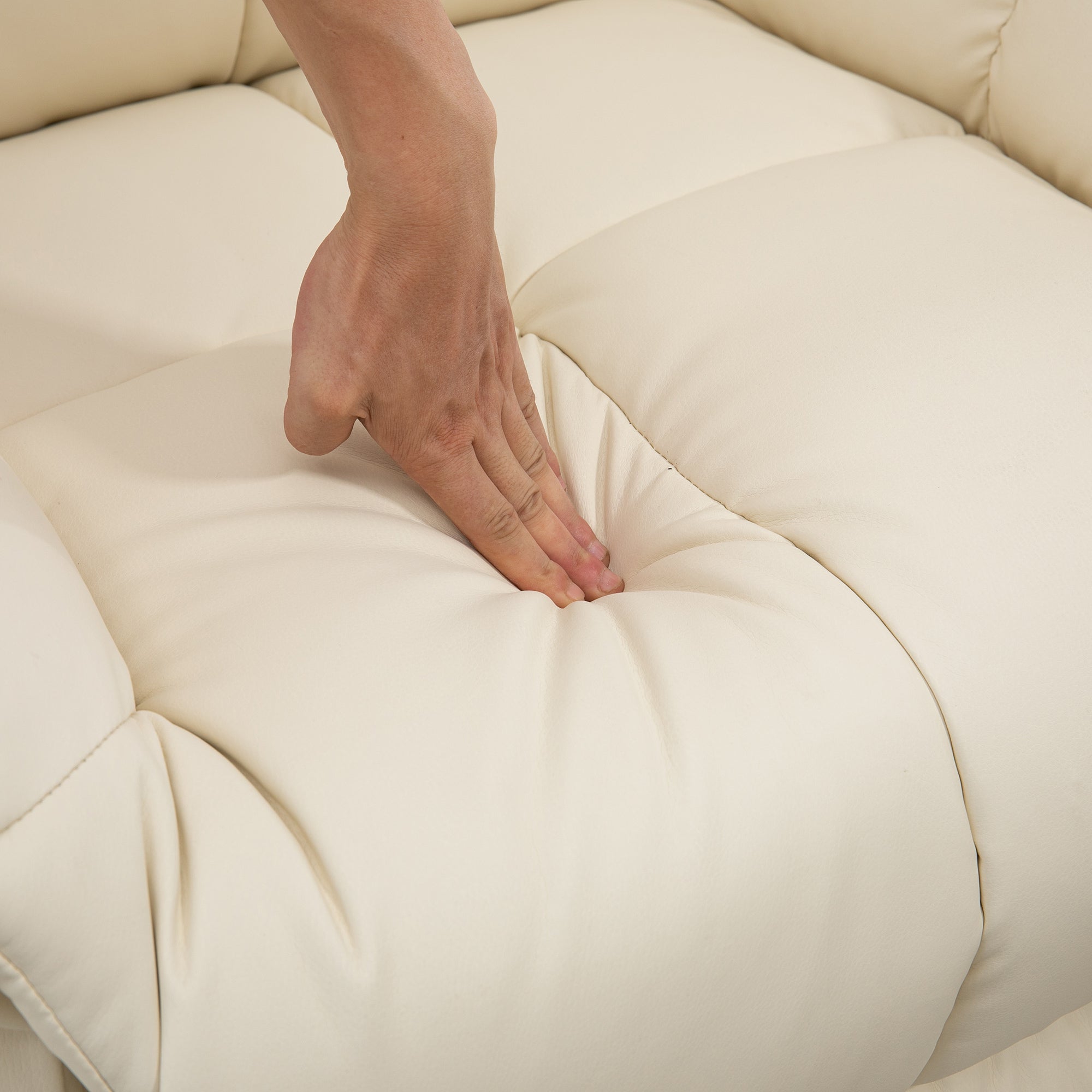 Fauteuil de massage fauteuil de relaxation massant avec dossier inclinable manuellement et repose-pied fauteuil TV revêtement synthétique télécommande incluse crème