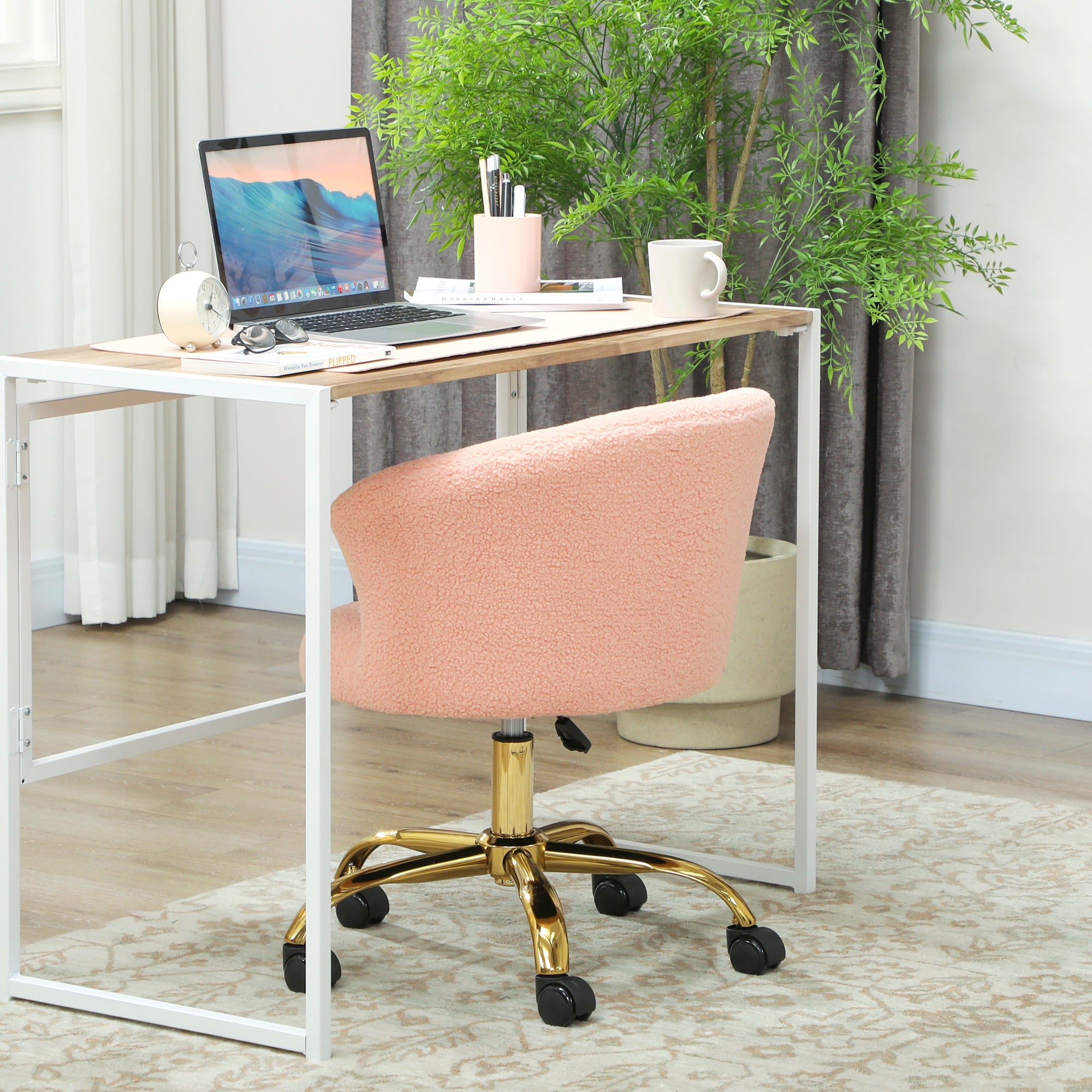 Chaise bureau ergonomique en polaire Teddy, chaise coiffeuse, fauteuil pivotante avec hauteur réglable, assise rembourrée et piètement acier doré, pour bureau, salon, chambre, rose