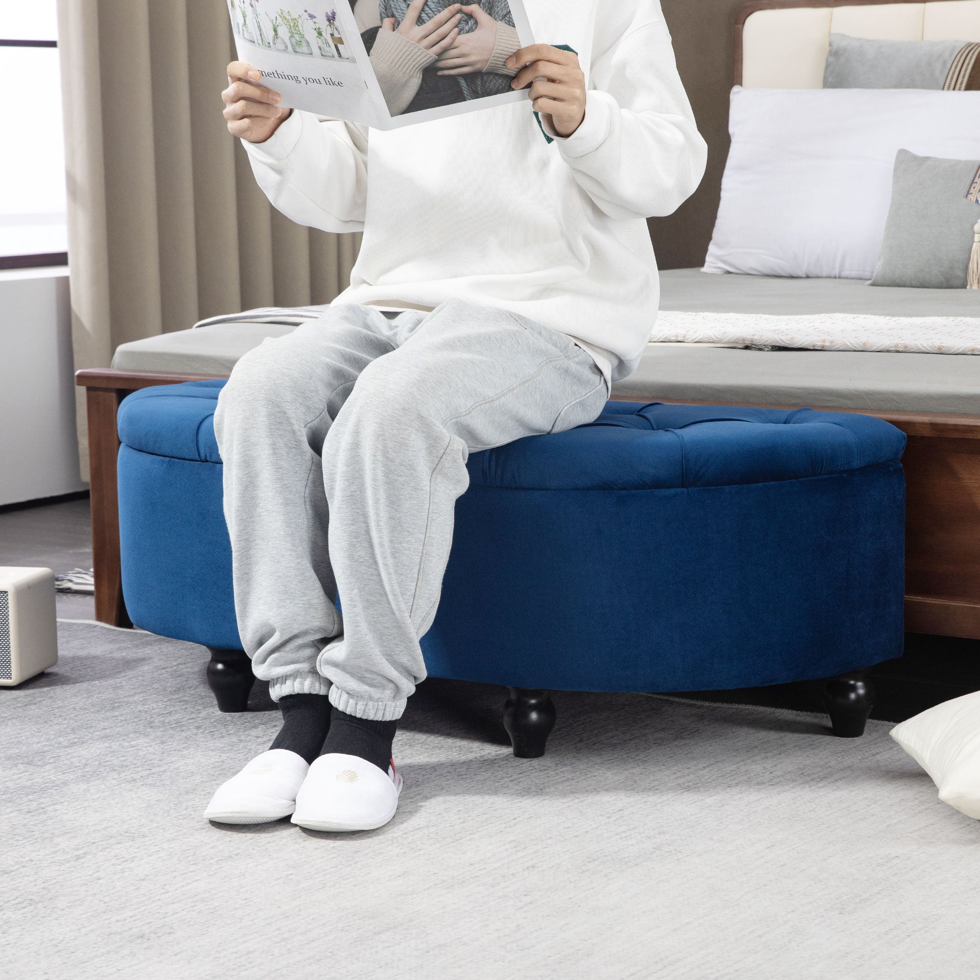 Banc de rangement, coffre de rangement design capitonné demi-cercle bout de lit avec revêtement velours, pieds en bois d'hévéa, pour salon, chambre, entrée, 120 x 46 x 42 cm, bleu